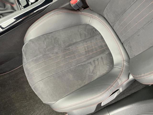 ３０８ ＧＴ　ブルーＨＤｉ　ディーゼル車　レーダークルーズ　ディスプレイオーディオ　ＡｐｐｌｅＣａｒＰｌａｙ　バックカメラ　クリアランスソナー　ＬＥＤヘッドランプ　ブラインドスポット　純正１７インチＡＷ　ＥＴＣ車載器　禁煙車（37枚目）