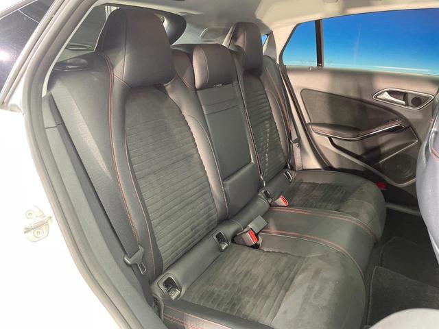 ＣＬＡクラス シューティングブレーク ＣＬＡ１８０　シューティングブレーク　ＡＭＧスタイル　ＡＭＧプレミアムＰＫＧ　レーダーセーフティＰＫＧ　サンルーフ　レーダークルーズコントロール　バックカメラ　前席シートヒーター　ブラインドスポットアシスト　前席パワーシート　ＨＡＲＭＡＮ／ＫＡＲＤＯＮ（10枚目）