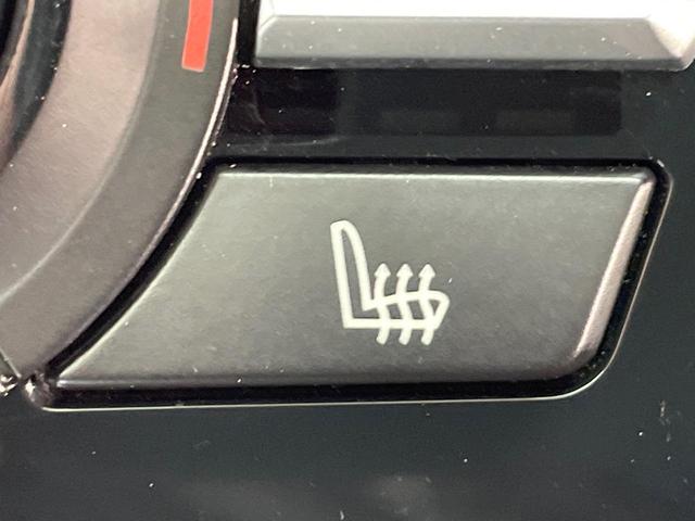 Ｘ５ ｘＤｒｉｖｅ　３５ｄ　Ｍスポーツ　４ＷＤ　セレクトパッケージ　黒革シート　レーダークルーズ　純正ナビ　Ｂｌｕｅｔｏｏｔｈ　バックカメラ　全席シートヒーター　前席パワーシート　コンフォートアクセス　ルームミラー内蔵ＥＴＣ　禁煙車（7枚目）