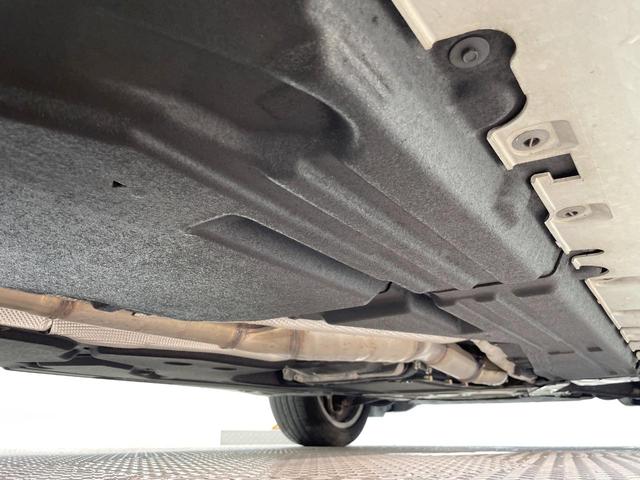 Ｘ５ ｘＤｒｉｖｅ　３５ｄ　Ｍスポーツ　４ＷＤ　セレクトパッケージ　黒革シート　レーダークルーズ　純正ナビ　Ｂｌｕｅｔｏｏｔｈ　バックカメラ　全席シートヒーター　前席パワーシート　コンフォートアクセス　ルームミラー内蔵ＥＴＣ　禁煙車（25枚目）