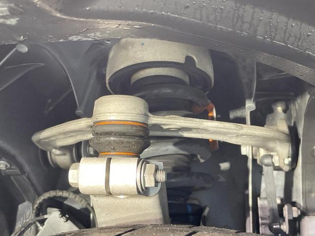 Ｘ５ ｘＤｒｉｖｅ　３５ｄ　Ｍスポーツ　４ＷＤ　セレクトパッケージ　黒革シート　レーダークルーズ　純正ナビ　Ｂｌｕｅｔｏｏｔｈ　バックカメラ　全席シートヒーター　前席パワーシート　コンフォートアクセス　ルームミラー内蔵ＥＴＣ　禁煙車（26枚目）