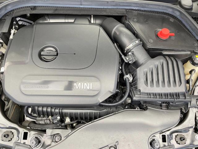 ＭＩＮＩ クーパー　３ドア　カメラ／パーキングアシストパッケージ　ペッパーパッケージ　禁煙車　純正ナビ　バックカメラ　ＬＥＤヘッド　ドライビングアシスト　ユニオンジャックリアランプ　オートエアコン　ＥＴＣ　１オーナー（21枚目）
