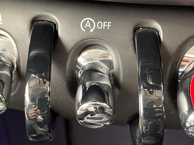 ＭＩＮＩ クーパー　３ドア　カメラ／パーキングアシストパッケージ　ペッパーパッケージ　禁煙車　純正ナビ　バックカメラ　ＬＥＤヘッド　ドライビングアシスト　ユニオンジャックリアランプ　オートエアコン　ＥＴＣ　１オーナー（37枚目）