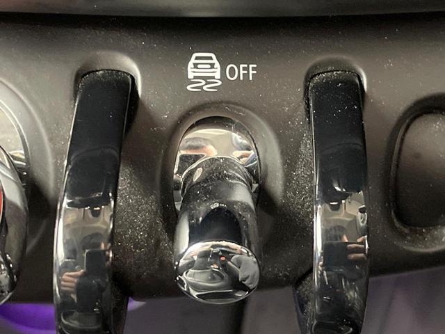 ＭＩＮＩ クーパー　３ドア　カメラ／パーキングアシストパッケージ　ペッパーパッケージ　禁煙車　純正ナビ　バックカメラ　ＬＥＤヘッド　ドライビングアシスト　ユニオンジャックリアランプ　オートエアコン　ＥＴＣ　１オーナー（38枚目）