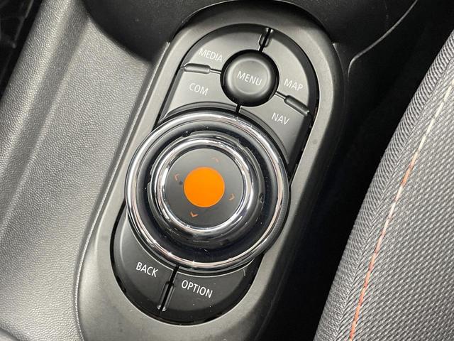 ＭＩＮＩ クーパー　３ドア　カメラ／パーキングアシストパッケージ　ペッパーパッケージ　禁煙車　純正ナビ　バックカメラ　ＬＥＤヘッド　ドライビングアシスト　ユニオンジャックリアランプ　オートエアコン　ＥＴＣ　１オーナー（40枚目）