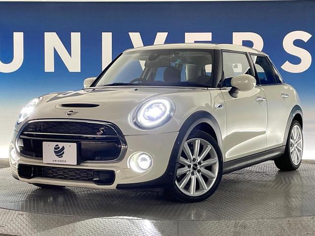 MINI クーパーSD 5ドア ユニオンジャックテールランプ カメラ・パーキングアシストパッケージ ペッパーパッケージ ドライビングモード ドライビングアシスト 純正ナビ Bluetooth LEDヘッドランプ ETC 禁煙(13枚目)