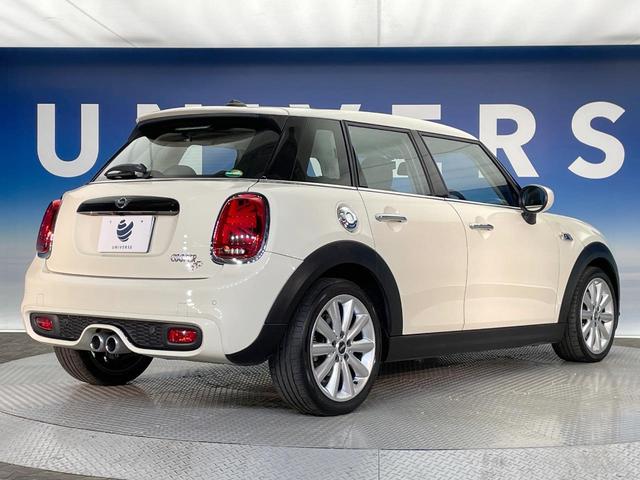 MINI クーパーSD 5ドア ユニオンジャックテールランプ カメラ・パーキングアシストパッケージ ペッパーパッケージ ドライビングモード ドライビングアシスト 純正ナビ Bluetooth LEDヘッドランプ ETC 禁煙(21枚目)