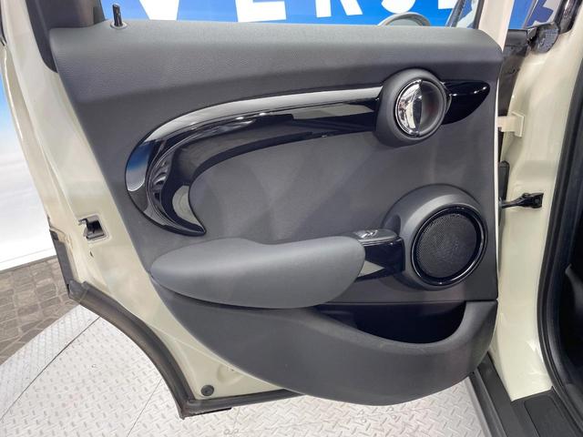 MINI クーパーSD 5ドア ユニオンジャックテールランプ カメラ・パーキングアシストパッケージ ペッパーパッケージ ドライビングモード ドライビングアシスト 純正ナビ Bluetooth LEDヘッドランプ ETC 禁煙(40枚目)