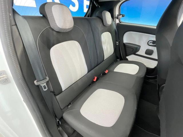 トゥインゴ ＥＤＣ　後期型　アップルカープレイ　バックカメラ　クリアランスソナー　オートクルーズコントロール　キーレスエントリー　車線逸脱警報機能　オートライト　Ｂｌｕｅｔｏｏｔｈ　純正１５インチアルミ　禁煙車（10枚目）