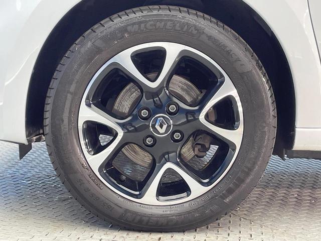 トゥインゴ ＥＤＣ　後期型　アップルカープレイ　バックカメラ　クリアランスソナー　オートクルーズコントロール　キーレスエントリー　車線逸脱警報機能　オートライト　Ｂｌｕｅｔｏｏｔｈ　純正１５インチアルミ　禁煙車（40枚目）