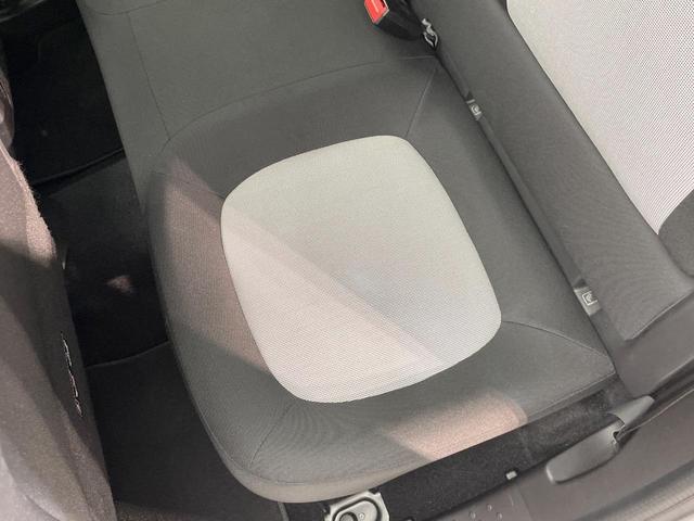 トゥインゴ ＥＤＣ　後期型　アップルカープレイ　バックカメラ　クリアランスソナー　オートクルーズコントロール　キーレスエントリー　車線逸脱警報機能　オートライト　Ｂｌｕｅｔｏｏｔｈ　純正１５インチアルミ　禁煙車（49枚目）