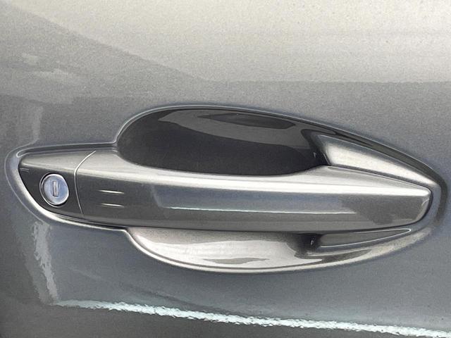 ３００８ ＧＴライン　ＡｐｐｌｅＣａｒＰｌａｙ　アダプティブクルコン　ブラインドスポットモニター　インテリジェントハイビーム　アクティブセーフティブレーキ　バックカメラ　スマートキー　ＬＥＤヘッド　パワーバックドア　禁煙車（41枚目）