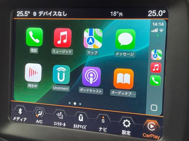 ジープ・レネゲード リミテッド　後期型　黒革　シート／ステアリングヒーター　アダプティブクルコン　ＡｐｐｌｅＣａｒＰｌａｙ　純正ナビ　地デジＴＶ　ブラインドスポット警告　ＬＥＤヘッド　バックカメラ　スマートキー　レーンセンス　禁煙車（6枚目）