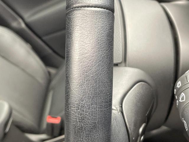 ジープ・レネゲード リミテッド　後期型　黒革　シート／ステアリングヒーター　アダプティブクルコン　ＡｐｐｌｅＣａｒＰｌａｙ　純正ナビ　地デジＴＶ　ブラインドスポット警告　ＬＥＤヘッド　バックカメラ　スマートキー　レーンセンス　禁煙車（45枚目）