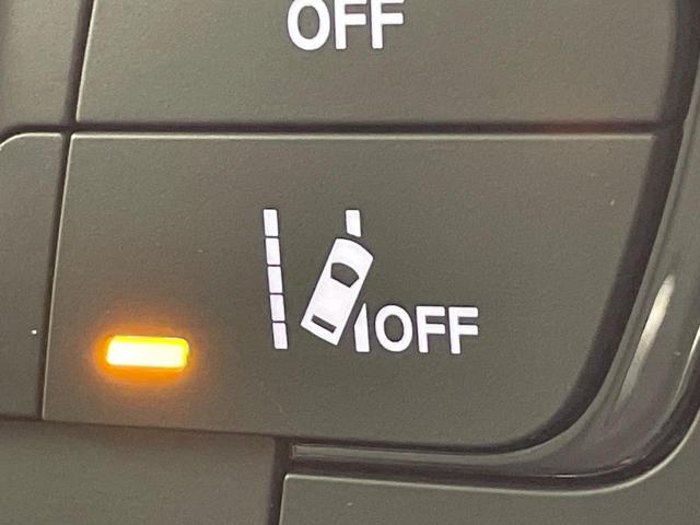 ジープ・レネゲード リミテッド　後期型　黒革　シート／ステアリングヒーター　アダプティブクルコン　ＡｐｐｌｅＣａｒＰｌａｙ　純正ナビ　地デジＴＶ　ブラインドスポット警告　ＬＥＤヘッド　バックカメラ　スマートキー　レーンセンス　禁煙車（52枚目）