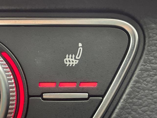 Ｑ５スポーツバック ４０ＴＤＩクワトロ　Ｓライン　ＳラインプラスＰＫＧ　マトリクスＬＥＤ　バーチャルコックピットプラス　全席シートヒーター　全周囲カメラ　アダプティブクルコン　ＡｐｐｌｅＣａｒＰｌａｙ　純正ナビ　メモリー付パワーシート　ＥＴＣ　禁煙車（6枚目）