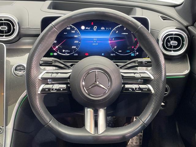 Cクラス C220dアバンギャルド AMGラインパッケージ ベーシックパッケージ レザーエクスクルーシブパッケージ パノラミックスライディングルーフ 黒革シート レーダークルーズ 純正ナビ AppleCarPlay 全周囲カメラ 前席シートヒーター 禁煙車(11枚目)