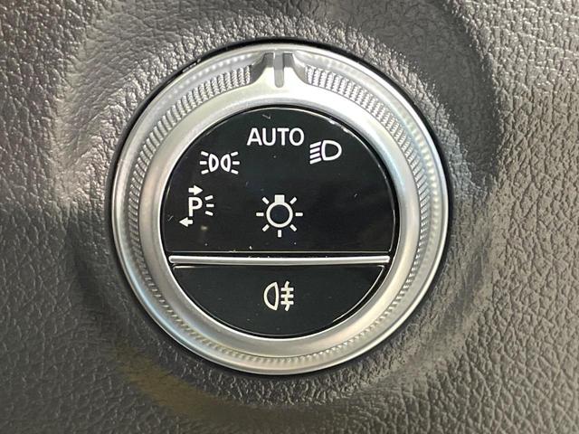 Cクラス C220dアバンギャルド AMGラインパッケージ ベーシックパッケージ レザーエクスクルーシブパッケージ パノラミックスライディングルーフ 黒革シート レーダークルーズ 純正ナビ AppleCarPlay 全周囲カメラ 前席シートヒーター 禁煙車(50枚目)