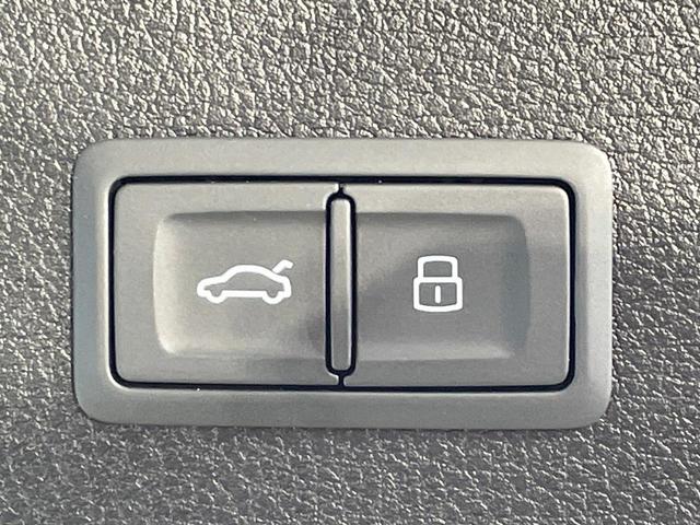 Q5 40TDIクワトロ アドバンスド ディーゼル車 プラスPKG ラグジュアリーPKG AppleCarPlay 全周囲カメラ 全席シートヒーター レーダークルコン 黒革シート マトリクスLEDヘッド 前席パワーシート パーキングアシスト(65枚目)