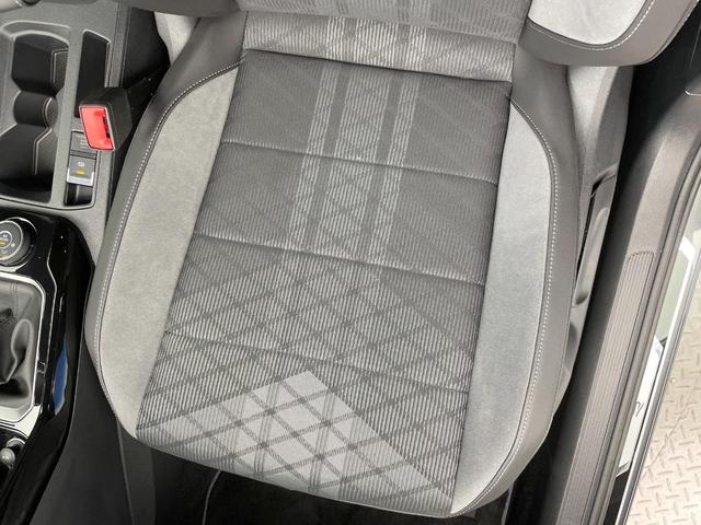 T-ロック TDI 4モーション Rライン ブラックスタイル 特別仕様車 現行型 レーダークルコン AppleCarPlay バックカメラ デジタルメーター 純正19インチAW 前席シートヒーター LEDヘッドランプ 電動リアゲート スマートキー ETC 禁煙車(33枚目)