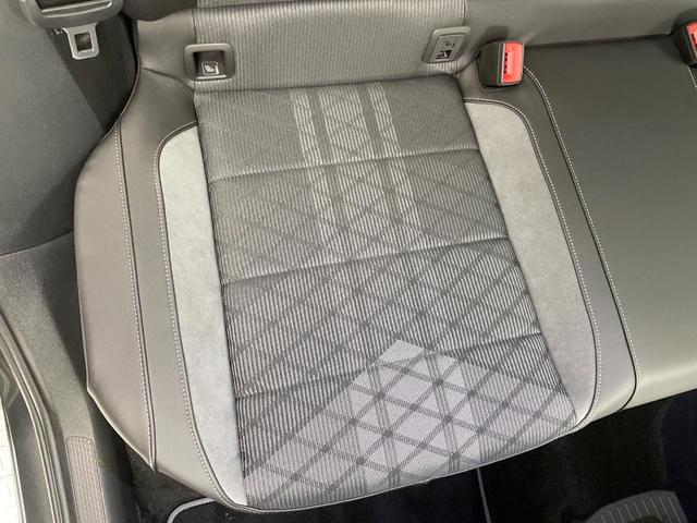 T-ロック TDI 4モーション Rライン ブラックスタイル 特別仕様車 現行型 レーダークルコン AppleCarPlay バックカメラ デジタルメーター 純正19インチAW 前席シートヒーター LEDヘッドランプ 電動リアゲート スマートキー ETC 禁煙車(34枚目)