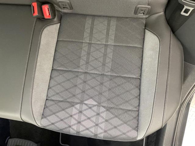 T-ロック TDI 4モーション Rライン ブラックスタイル 特別仕様車 現行型 レーダークルコン AppleCarPlay バックカメラ デジタルメーター 純正19インチAW 前席シートヒーター LEDヘッドランプ 電動リアゲート スマートキー ETC 禁煙車(35枚目)