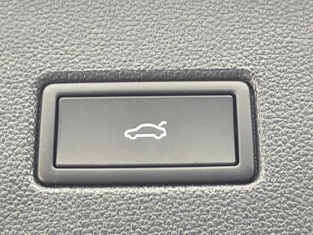 T-ロック TDI 4モーション Rライン ブラックスタイル 特別仕様車 現行型 レーダークルコン AppleCarPlay バックカメラ デジタルメーター 純正19インチAW 前席シートヒーター LEDヘッドランプ 電動リアゲート スマートキー ETC 禁煙車(45枚目)