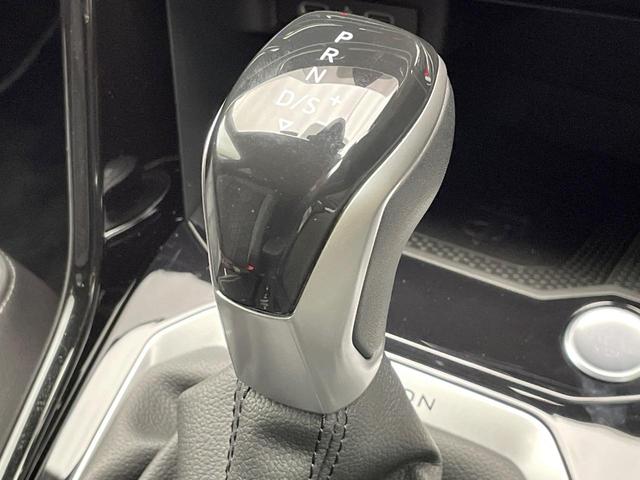 T-ロック TDI 4モーション Rライン ブラックスタイル 特別仕様車 現行型 レーダークルコン AppleCarPlay バックカメラ デジタルメーター 純正19インチAW 前席シートヒーター LEDヘッドランプ 電動リアゲート スマートキー ETC 禁煙車(49枚目)