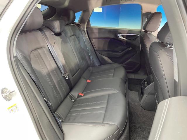 A5 TFSI 110kW アドバンスドパッケージ ライティングパッケージ テクノロジーパッケージ 黒革シート レーダークルーズコントロール 全周囲カメラ 純正ナビ AppleCarPlay 全席シートヒーター 禁煙 1オーナー(10枚目)