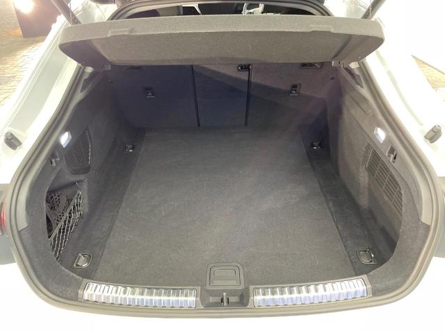 A5 TFSI 110kW アドバンスドパッケージ ライティングパッケージ テクノロジーパッケージ 黒革シート レーダークルーズコントロール 全周囲カメラ 純正ナビ AppleCarPlay 全席シートヒーター 禁煙 1オーナー(12枚目)