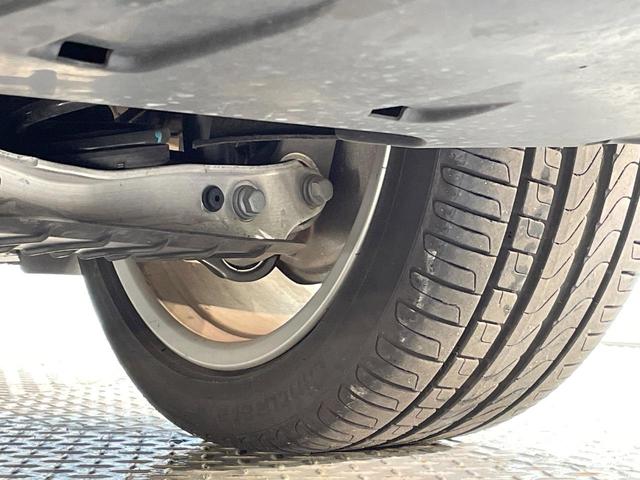 Ａ４ ３５ＴＤＩ　Ｓライン　後期型　コンフォートパッケージ　Ｓラインプラスパッケージ　バーチャルコックピット　レーダークルコン　純正ナビ　Ｂｌｕｅｔｏｏｔｈ　前席シートヒーター　パワーシート　純正１８インチＡＷ　ＥＴＣ　禁煙車（26枚目）