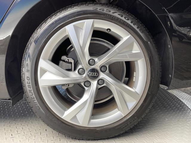 Ａ４ ３５ＴＤＩ　Ｓライン　後期型　コンフォートパッケージ　Ｓラインプラスパッケージ　バーチャルコックピット　レーダークルコン　純正ナビ　Ｂｌｕｅｔｏｏｔｈ　前席シートヒーター　パワーシート　純正１８インチＡＷ　ＥＴＣ　禁煙車（30枚目）