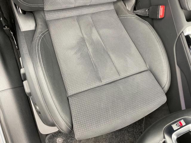 Ａ４ ３５ＴＤＩ　Ｓライン　後期型　コンフォートパッケージ　Ｓラインプラスパッケージ　バーチャルコックピット　レーダークルコン　純正ナビ　Ｂｌｕｅｔｏｏｔｈ　前席シートヒーター　パワーシート　純正１８インチＡＷ　ＥＴＣ　禁煙車（37枚目）