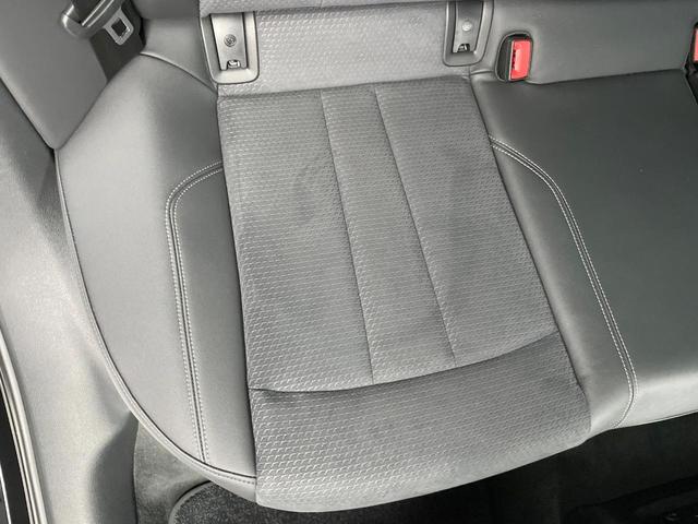Ａ４ ３５ＴＤＩ　Ｓライン　後期型　コンフォートパッケージ　Ｓラインプラスパッケージ　バーチャルコックピット　レーダークルコン　純正ナビ　Ｂｌｕｅｔｏｏｔｈ　前席シートヒーター　パワーシート　純正１８インチＡＷ　ＥＴＣ　禁煙車（39枚目）