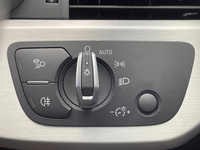 Ａ４ ３５ＴＤＩ　Ｓライン　後期型　コンフォートパッケージ　Ｓラインプラスパッケージ　バーチャルコックピット　レーダークルコン　純正ナビ　Ｂｌｕｅｔｏｏｔｈ　前席シートヒーター　パワーシート　純正１８インチＡＷ　ＥＴＣ　禁煙車（65枚目）