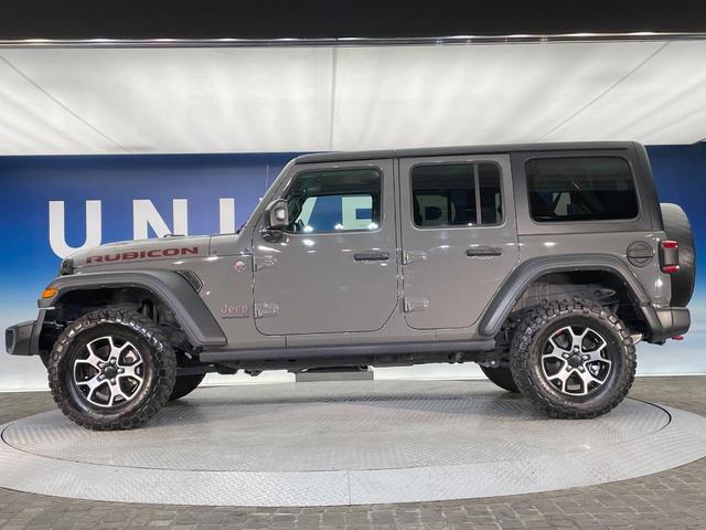 ジープ・ラングラーアンリミテッド ルビコン　黒革シート　レーダークルーズ　純正ナビ　ＡｐｐｌｅＣａｒＰｌａｙ　全周囲カメラ　前席シートヒーター　オートエアコン　キーレスエントリー　ＬＥＤヘッドランプ　純正１７インチアルミホイール　ＥＴＣ　禁煙車（22枚目）