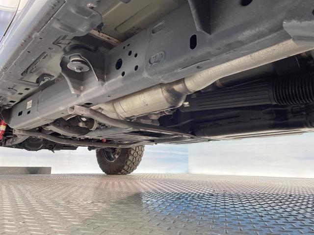 ジープ・ラングラーアンリミテッド ルビコン　黒革シート　レーダークルーズ　純正ナビ　ＡｐｐｌｅＣａｒＰｌａｙ　全周囲カメラ　前席シートヒーター　オートエアコン　キーレスエントリー　ＬＥＤヘッドランプ　純正１７インチアルミホイール　ＥＴＣ　禁煙車（24枚目）