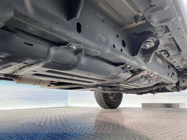 ジープ・ラングラーアンリミテッド ルビコン　黒革シート　レーダークルーズ　純正ナビ　ＡｐｐｌｅＣａｒＰｌａｙ　全周囲カメラ　前席シートヒーター　オートエアコン　キーレスエントリー　ＬＥＤヘッドランプ　純正１７インチアルミホイール　ＥＴＣ　禁煙車（26枚目）