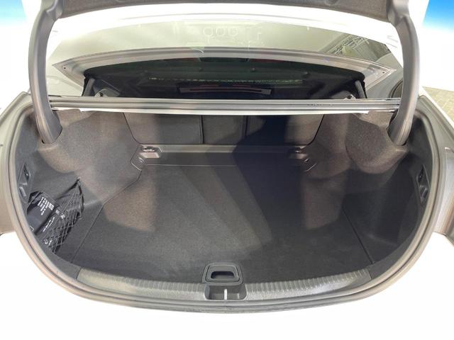 Cクラス C220dアバンギャルド AMGラインパッケージ パノラミックスライディングルーフ ベーシックPKG レザーエクスクルーシブPKG レーダークルーズコントロール 360度カメラ 前席シートヒーター 前席メモリー付パワーシート ブラインドスポット(11枚目)