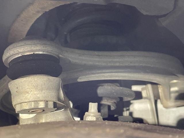 Cクラス C220dアバンギャルド AMGラインパッケージ パノラミックスライディングルーフ ベーシックPKG レザーエクスクルーシブPKG レーダークルーズコントロール 360度カメラ 前席シートヒーター 前席メモリー付パワーシート ブラインドスポット(54枚目)