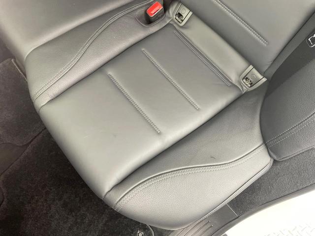 GLE GLE400d 4マチック クーペスポーツ パノラミックスライディングルーフ Burmesteサウンドシステム 黒革シート レーダークルーズ 純正ナビ AppleCarPlay 全周囲カメラ 全席シートヒーター 前席パワーシート ETC 禁煙車(32枚目)