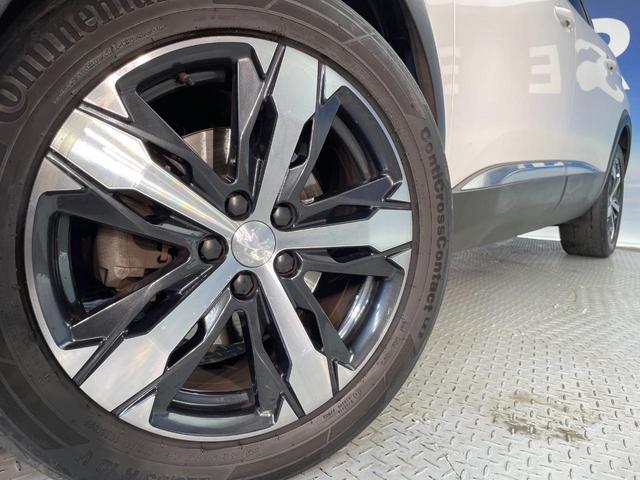 ●純正１８インチアルミホイール：輸入車ならではの卓越した走りを支えるホイールと足回りです！日本車の走りに慣れている方にもぜひ体感して頂きたいほど、高いレベルでまとまっています！