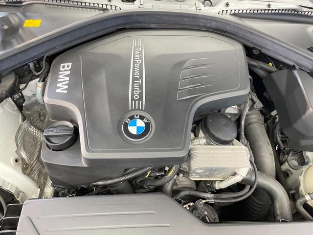 ４シリーズ ４２８ｉクーペ　ラグジュアリー　黒革シート　レーダークルーズ　純正ナビ　Ｂｌｕｅｔｏｏｔｈ　バックカメラ　クリアランスソナー　パーキングアシスト　ヘッドアップディスプレイ　前席シートヒーター　前席パワーシート　ルームミラー内蔵ＥＴＣ（19枚目）