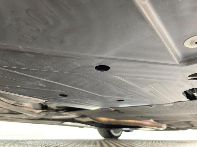 ４シリーズ ４２８ｉクーペ　ラグジュアリー　黒革シート　レーダークルーズ　純正ナビ　Ｂｌｕｅｔｏｏｔｈ　バックカメラ　クリアランスソナー　パーキングアシスト　ヘッドアップディスプレイ　前席シートヒーター　前席パワーシート　ルームミラー内蔵ＥＴＣ（25枚目）