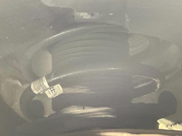 ４シリーズ ４２８ｉクーペ　ラグジュアリー　黒革シート　レーダークルーズ　純正ナビ　Ｂｌｕｅｔｏｏｔｈ　バックカメラ　クリアランスソナー　パーキングアシスト　ヘッドアップディスプレイ　前席シートヒーター　前席パワーシート　ルームミラー内蔵ＥＴＣ（26枚目）