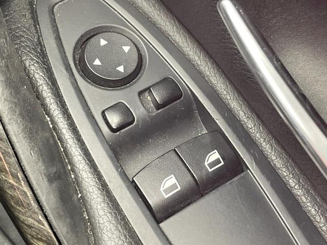 ４シリーズ ４２８ｉクーペ　ラグジュアリー　黒革シート　レーダークルーズ　純正ナビ　Ｂｌｕｅｔｏｏｔｈ　バックカメラ　クリアランスソナー　パーキングアシスト　ヘッドアップディスプレイ　前席シートヒーター　前席パワーシート　ルームミラー内蔵ＥＴＣ（53枚目）