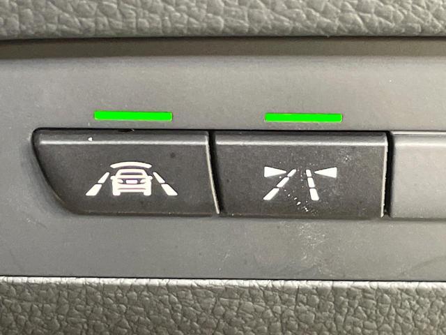 ４シリーズ ４２８ｉクーペ　ラグジュアリー　黒革シート　レーダークルーズ　純正ナビ　Ｂｌｕｅｔｏｏｔｈ　バックカメラ　クリアランスソナー　パーキングアシスト　ヘッドアップディスプレイ　前席シートヒーター　前席パワーシート　ルームミラー内蔵ＥＴＣ（54枚目）