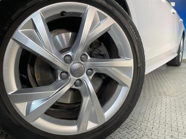 Ａ４アバント ３５ＴＦＳＩ　Ｓライン　パークアシストパッケージ　マトリクスＬＥＤヘッドライトパッケージ　シートヒーター　地デジＴＶチューナー　レーダークルーズ　ＡｐｐｌｅＣａｒＰｌａｙ　全周囲カメラ　スマートキー　ＥＴＣ車載器　禁煙車（15枚目）
