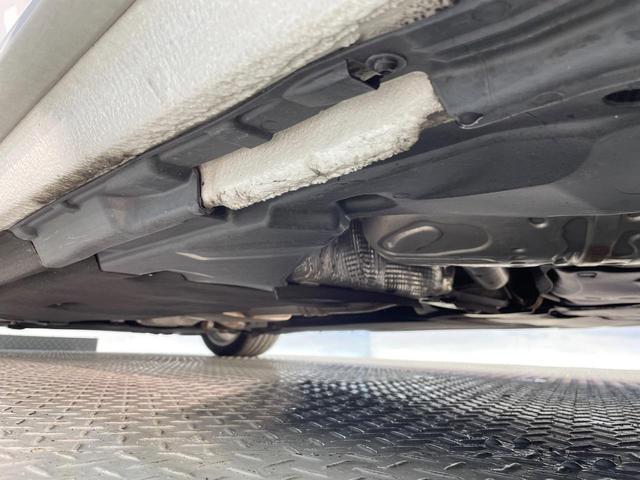 Ａ４アバント ３５ＴＦＳＩ　Ｓライン　パークアシストパッケージ　マトリクスＬＥＤヘッドライトパッケージ　シートヒーター　地デジＴＶチューナー　レーダークルーズ　ＡｐｐｌｅＣａｒＰｌａｙ　全周囲カメラ　スマートキー　ＥＴＣ車載器　禁煙車（29枚目）