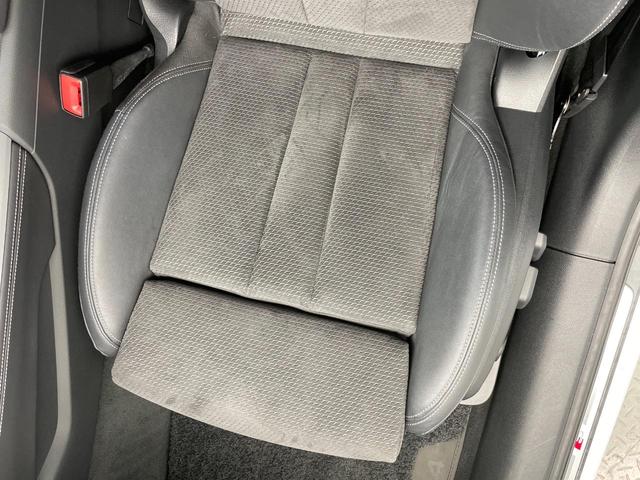 Ａ４アバント ３５ＴＦＳＩ　Ｓライン　パークアシストパッケージ　マトリクスＬＥＤヘッドライトパッケージ　シートヒーター　地デジＴＶチューナー　レーダークルーズ　ＡｐｐｌｅＣａｒＰｌａｙ　全周囲カメラ　スマートキー　ＥＴＣ車載器　禁煙車（35枚目）